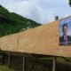34- Avant le 1er tour des presidentielles, une seule affiche 